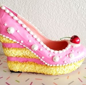 SHOE BAKERY Cake Wedges